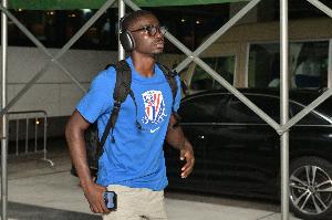 记者:经历世预赛波折及长途旅行,阿苏埃身体状态令人捏了把汗 记者:经历世预赛波折及长途旅行,阿苏埃身体状态令人捏了把汗