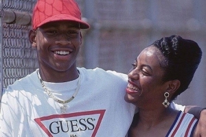 艾弗森:我小时候穿得像个毒贩 没有人指导我&都得自己摸索 艾弗森:我小时候穿得像个毒贩 没有人指导我&都得自己摸索