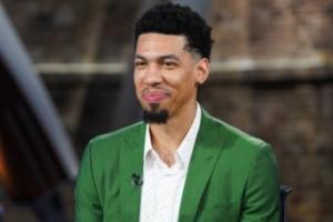 铁林认为体系功劳>库里!科尔:库里是体系中的太阳一切都围绕他 铁林认为体系功劳>库里!科尔:库里是体系中的太阳一切都围绕他