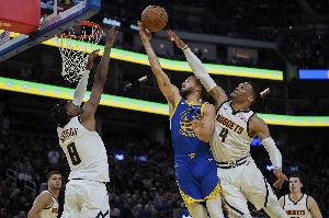 余华:威少现在的处境和库里有关 若没库里 威少现在仍能拿5000万 余华:威少现在的处境和库里有关 若没库里 威少现在仍能拿5000万