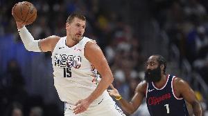 媒体人:快船和掘金都比去年更强了 想想新赛季西部的比赛就兴奋 媒体人:快船和掘金都比去年更强了 想想新赛季西部的比赛就兴奋