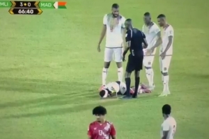 倒霉!比苏马国家队复出仅15秒再次受伤 倒霉!比苏马国家队复出仅15秒再次受伤