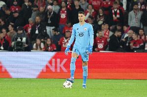 擅自离开国家队!队报:土耳其门将厄泽尔可能面临一年的禁赛处罚 擅自离开国家队!队报:土耳其门将厄泽尔可能面临一年的禁赛处罚