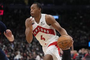 手感一般但全能!斯科蒂-巴恩斯11中3拿到10分12板4助3断 手感一般但全能!斯科蒂-巴恩斯11中3拿到10分12板4助3断