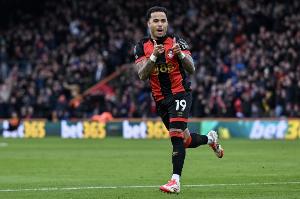 出任10号位,小克鲁伊维特:不能总想着自己射门为自己而战 出任10号位,小克鲁伊维特:不能总想着自己射门为自己而战