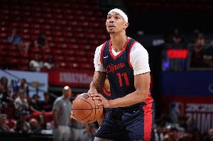 保罗谈指导乔丹-米勒&布朗:关键是沟通 我们有很多努力的年轻人 保罗谈指导乔丹-米勒&布朗:关键是沟通 我们有很多努力的年轻人