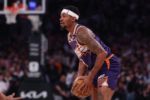 拭目以待!卢:若比尔保持目前恢复节奏 他有望周六复出对阵勇士 拭目以待!卢:若比尔保持目前恢复节奏 他有望周六复出对阵勇士