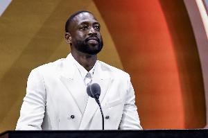 韦德父亲谈韦德名人堂等成就:仍感觉难以置信 感觉很不真实 韦德父亲谈韦德名人堂等成就:仍感觉难以置信 感觉很不真实