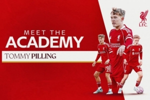 利物浦青训小将皮林:希望能更多参加一线队训练,踢上成年队比赛 利物浦青训小将皮林:希望能更多参加一线队训练,踢上成年队比赛