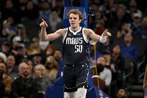 4记三分!凯利:当球队需要时要抓住机会 我要做的是命中空位投篮 4记三分!凯利:当球队需要时要抓住机会 我要做的是命中空位投篮