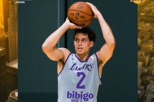 二级脚踝扭伤!雷迪克:双向合同后卫马农大概率缺席剩余季前赛 二级脚踝扭伤!雷迪克:双向合同后卫马农大概率缺席剩余季前赛