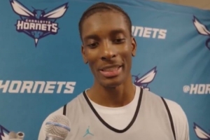 迪亚巴特:好久没感受主场氛围了 对新赛季充满期待 迪亚巴特:好久没感受主场氛围了 对新赛季充满期待