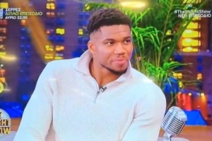 字母哥:我能在NBA打到36-38岁 希望之后回希腊结束职业生涯 字母哥:我能在NBA打到36-38岁 希望之后回希腊结束职业生涯