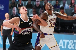 霍华德:2020年园区与约基奇的交手燃起了他心中的火焰 霍华德:2020年园区与约基奇的交手燃起了他心中的火焰