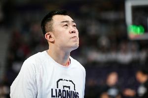 杨鸣:韩德君能够在退役后回归参加全运会 对整个球队都是鼓舞 杨鸣:韩德君能够在退役后回归参加全运会 对整个球队都是鼓舞