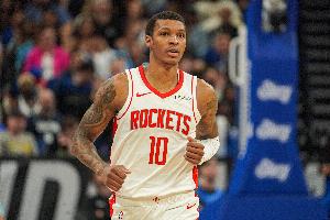 火力充足!小史密斯半场11中5拿下16分4板 首节独得11分 火力充足!小史密斯半场11中5拿下16分4板 首节独得11分