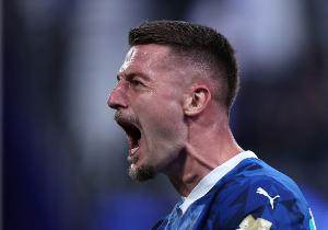 意媒:米林科维奇和新月的合同明夏到期,尤文等队都想引入他 意媒:米林科维奇和新月的合同明夏到期,尤文等队都想引入他