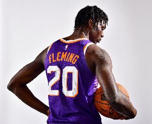 太阳主帅:弗莱明有时场上位置不明确 他偶尔会展现顶级运动能力 太阳主帅:弗莱明有时场上位置不明确 他偶尔会展现顶级运动能力