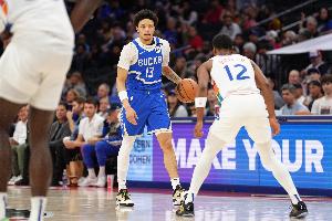 科尔-安东尼:罗林斯很全面能做任何事 很享受和他打球的时光 科尔-安东尼:罗林斯很全面能做任何事 很享受和他打球的时光