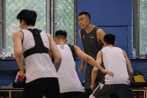 沈阳日报:辽宁男篮全员集结 冲击全运“三连冠” 沈阳日报:辽宁男篮全员集结 冲击全运“三连冠”