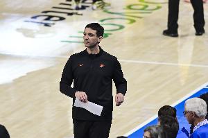 戴格诺特:进攻配合流畅源于空间的创造 这是训练营强调的重点 戴格诺特:进攻配合流畅源于空间的创造 这是训练营强调的重点