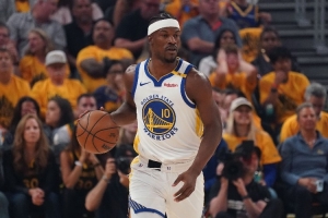 波杰姆斯基:巴特勒是传球为先的超巨 他信任角色球员 波杰姆斯基:巴特勒是传球为先的超巨 他信任角色球员