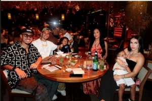 享受美好时光!安东尼社媒分享度假照片,本赛季5场1球1助 享受美好时光!安东尼社媒分享度假照片,本赛季5场1球1助