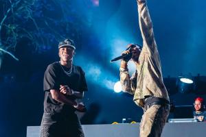 嗨过头!马卡报:维尼修斯生日派对扰民被起诉,或面临监禁或罚款 嗨过头!马卡报:维尼修斯生日派对扰民被起诉,或面临监禁或罚款