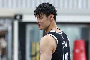 媒体人:小曾这次NBA之旅相信是学到了不少东西 回家年咱CBA争冠 媒体人:小曾这次NBA之旅相信是学到了不少东西 回家年咱CBA争冠