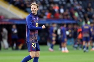 塞尔:德容续约至2029年,税后年薪900万-1000万欧,解约金5亿欧 塞尔:德容续约至2029年,税后年薪900万-1000万欧,解约金5亿欧