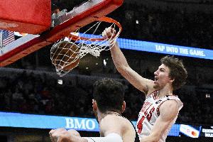 瓦兰:布泽利斯很谦逊&很努力 继续保持的话他会成为最好球员之一 瓦兰:布泽利斯很谦逊&很努力 继续保持的话他会成为最好球员之一