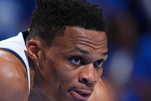 国王主帅:我一直是威少的球迷 非常看重他的竞争状态和拼劲 国王主帅:我一直是威少的球迷 非常看重他的竞争状态和拼劲