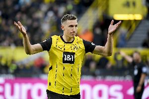 德媒:多特想留住施洛特贝克,但也有了和他续约失败的思想准备 德媒:多特想留住施洛特贝克,但也有了和他续约失败的思想准备