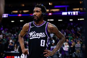 美记:国王今夏曾探索交易蒙克和德文-卡特 但两人没交易行情 美记:国王今夏曾探索交易蒙克和德文-卡特 但两人没交易行情