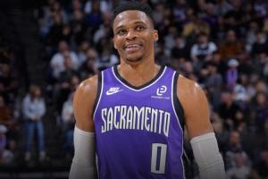 离家还近呢！威少虽签一年底薪360万 但生涯总薪资高达3.49亿