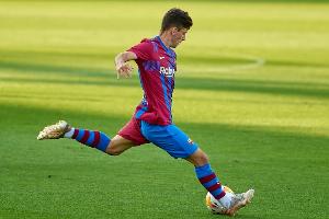 每体谈德米尔未能立足巴萨原因:1000万买断条款、在欧冠错失机会 每体谈德米尔未能立足巴萨原因:1000万买断条款、在欧冠错失机会