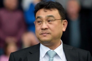 英媒:谢周三拖欠税务海关总署约100万镑,即将被递交清盘申请 英媒:谢周三拖欠税务海关总署约100万镑,即将被递交清盘申请