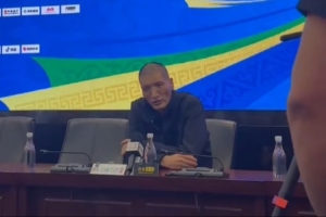 巴特尔:杨瀚森在不断提高不断适应 我20岁的时候比他差远了 巴特尔:杨瀚森在不断提高不断适应 我20岁的时候比他差远了