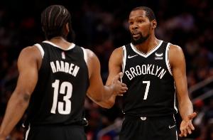 杜兰特:哈登是我真正的兄弟 从我们19或20岁的时候就认识了 杜兰特:哈登是我真正的兄弟 从我们19或20岁的时候就认识了