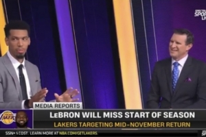 丹尼-格林:詹姆斯都41岁了打破无数纪录 我不认为他会在乎最佳阵 丹尼-格林:詹姆斯都41岁了打破无数纪录 我不认为他会在乎最佳阵