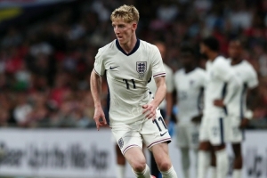 伯恩:戈登对我们在更衣室里放美国歌曲不满意,他说不是好兆头 伯恩:戈登对我们在更衣室里放美国歌曲不满意,他说不是好兆头