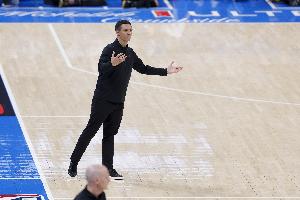 教练说我是篮球全才?杰伦威打趣:我还得去谷歌下这词啥意思 教练说我是篮球全才?杰伦威打趣:我还得去谷歌下这词啥意思