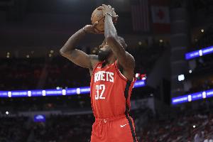 老同志多动动!杰夫-格林半场17分48秒 5中1拿下5分3板1助1断1帽 老同志多动动!杰夫-格林半场17分48秒 5中1拿下5分3板1助1断1帽