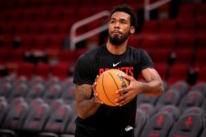 名记:火箭寻求合适价位续约伊森 可能与小贾5年1.22亿类似或略低 名记:火箭寻求合适价位续约伊森 可能与小贾5年1.22亿类似或略低