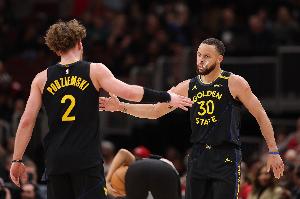 波杰姆:与库里打球掌握了诀窍就很容易 我非常适合他旁边的位置 波杰姆:与库里打球掌握了诀窍就很容易 我非常适合他旁边的位置