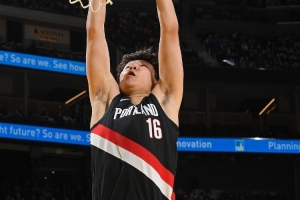 杨瀚森落泪?开拓者自媒体:这体现他对球队的热爱 有他何其有幸 杨瀚森落泪?开拓者自媒体:这体现他对球队的热爱 有他何其有幸