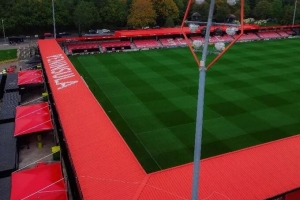 太阳报:英乙球队索尔福德城对主场进行重大改造,增加球迷区顶棚 太阳报:英乙球队索尔福德城对主场进行重大改造,增加球迷区顶棚