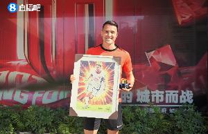 蓉城铁血队长!小吧为周定洋制作漫画人物海报,本人社媒点赞 蓉城铁血队长!小吧为周定洋制作漫画人物海报,本人社媒点赞