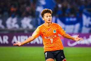 足球报:王霜无缘获奖既意外又遗憾,女足亚冠荣誉理应更被看重 足球报:王霜无缘获奖既意外又遗憾,女足亚冠荣誉理应更被看重