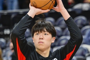 媒体人：杨瀚森究竟会为开拓者带来多少帮助 取决于对抗进步速度